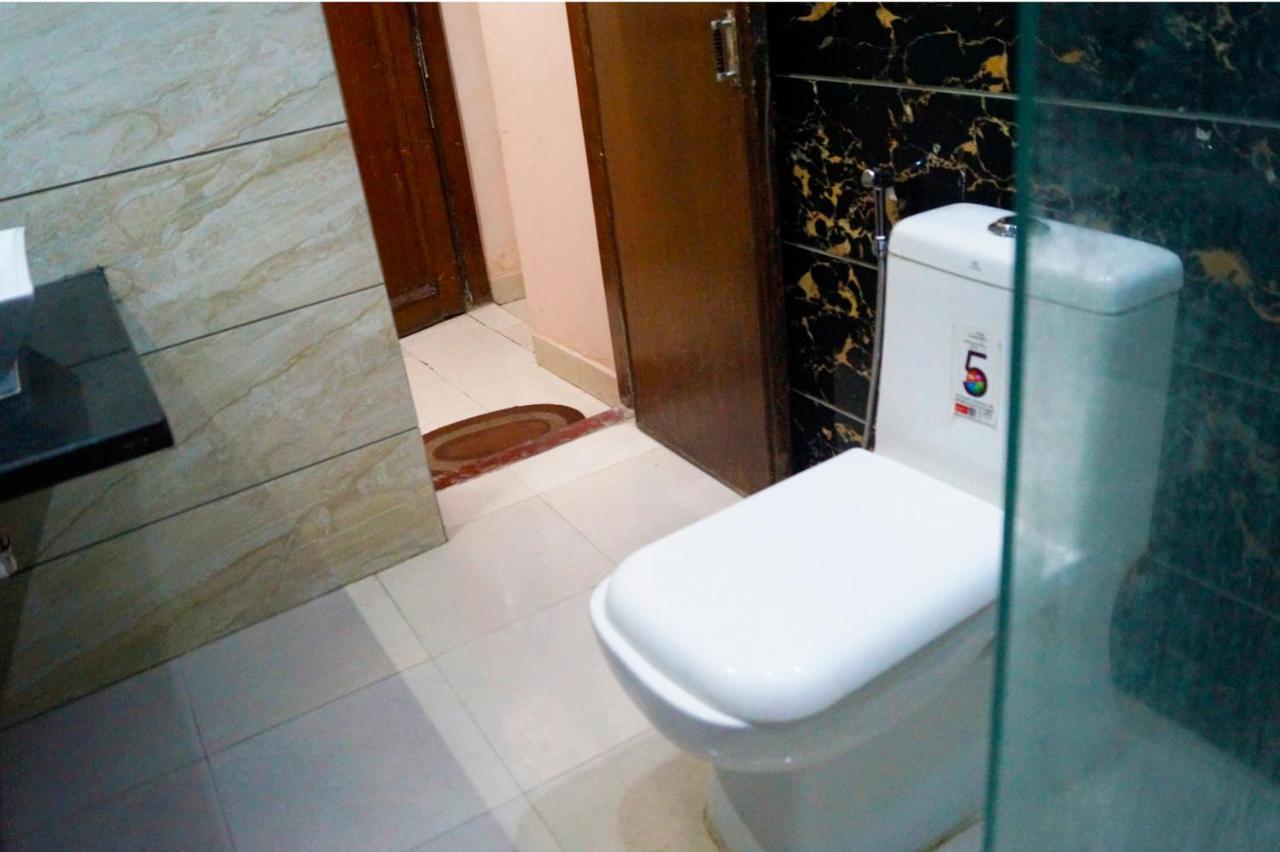 Hotel Maharaja Continental - New Delhi Bagian luar foto