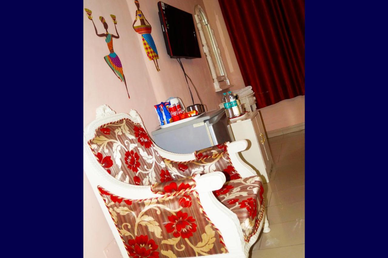 Hotel Maharaja Continental - New Delhi Bagian luar foto